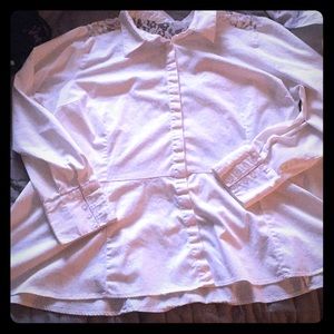 White dress shirt podium and lace size 24
